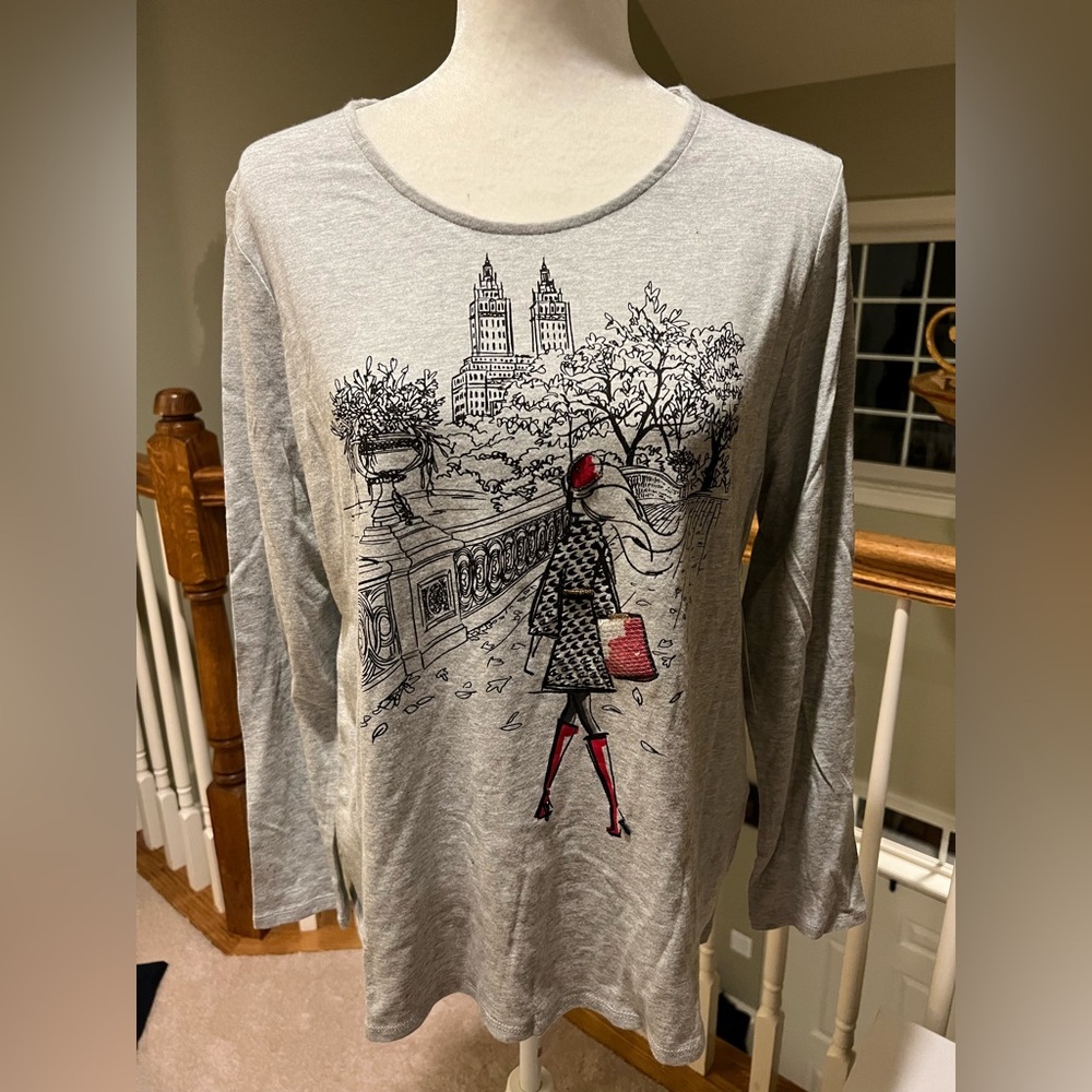Chico's Gray Long Sleeve Top with Cityscape Design, NWT, Chicos 2 (12)